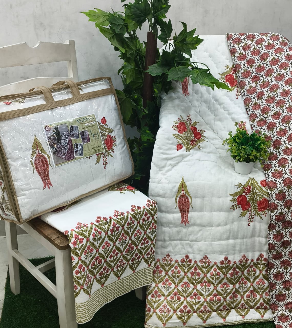 White Red Floral Buta Jaipuri Mulmul Razai – Reversible, Cotton Filled Razai 1cRq9KxPMyauE505ghn4vBDjs3VdfK1CX_w2000