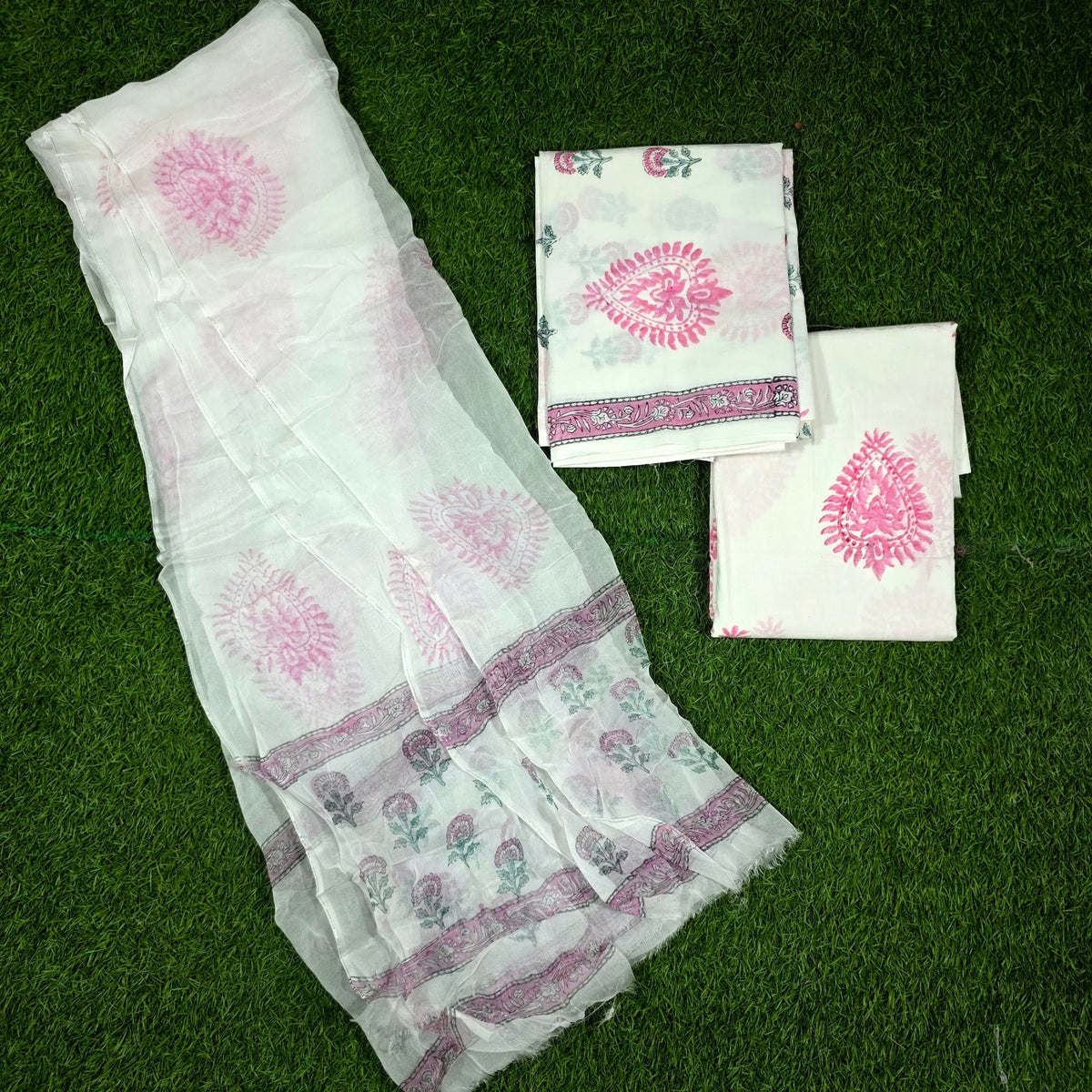 Gulnaar Pink Paisley White Hand Block Print Cotton Suit with Chiffon Dupatta – Unstitched 3 Piece Suit Material 1cYn-2-s7O8S13bbDJfeSXp7FGQcZonK7_w2000
