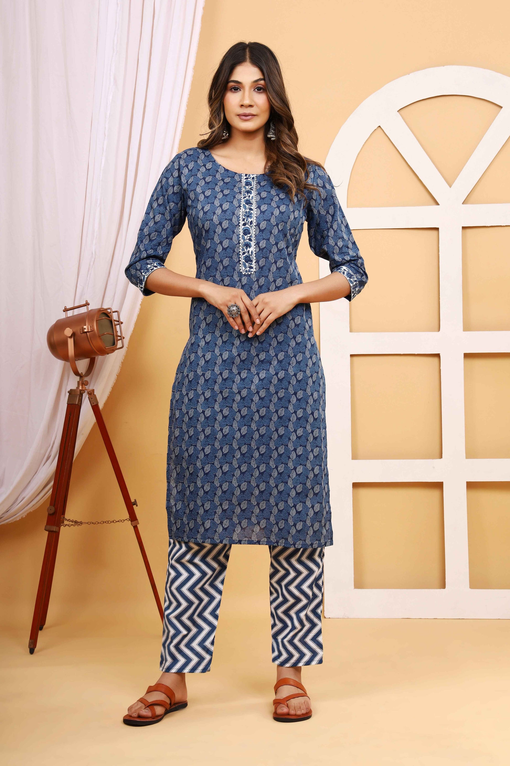 Srishti Textile Blue Kalamkari Kurti for Elegant Style Kurti blue-kalamkari-kurti-front-view-pose