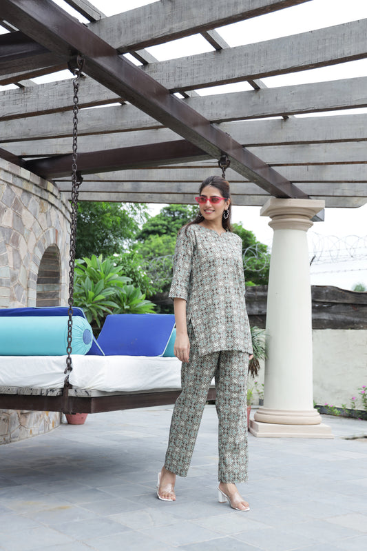 Srishti Textile Casual Wear Co-ord Set for Women Cord Set srishti-textile-casual-wear-co-ord-set-swinging-outdoor-shot