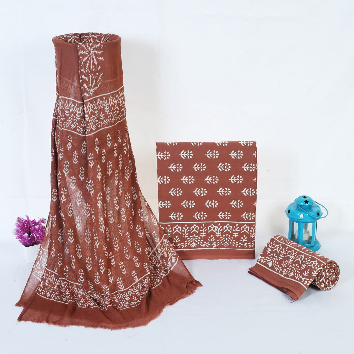 Rust Brown Buta Hand Block Print Cotton Suit with Chiffon Dupatta – Unstitched 3 Piece Suit Material 11S1UG7EMZO6Dp6BQzPYunHIVFTN0MwZt_w2000