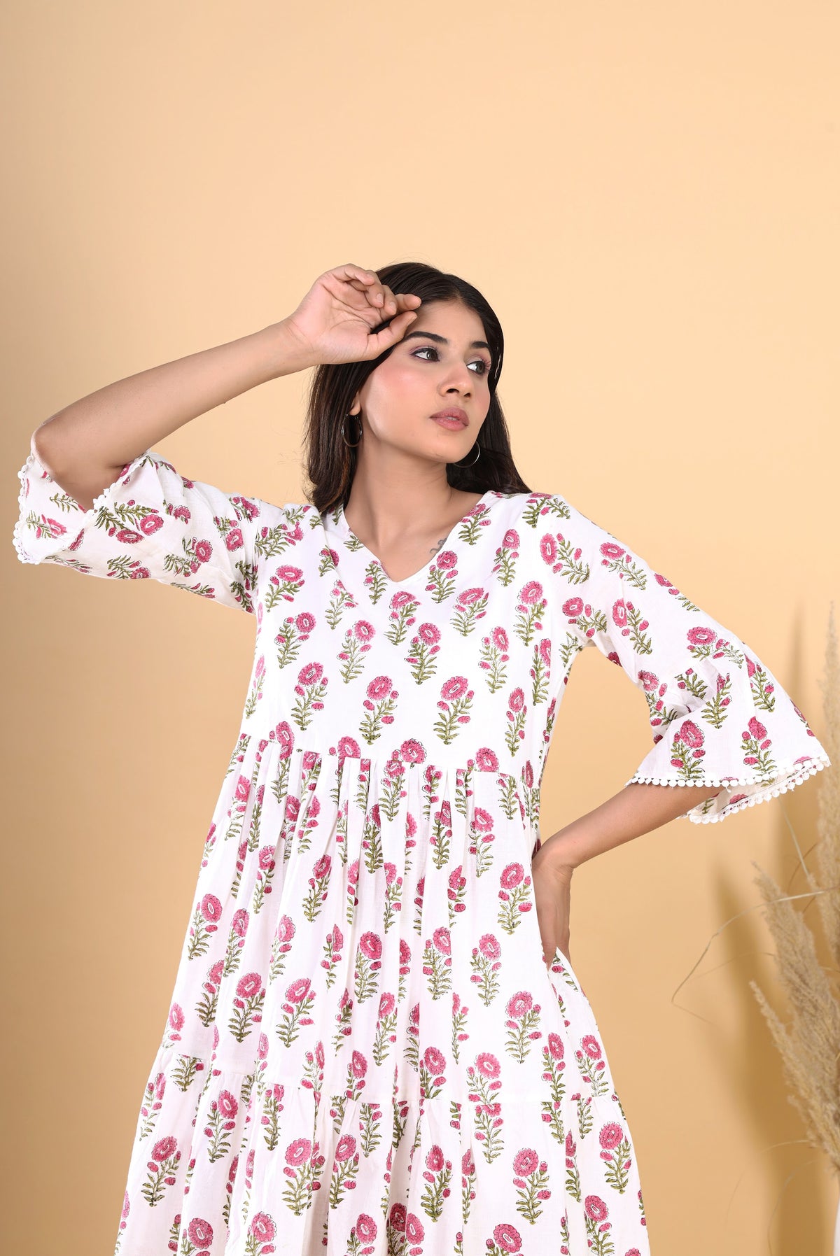 Printed Cotton Tiered Kurti Dress – White Pink Rose Short (Make to Order) Ready to Wear 13BPbYyLNPilE9eNLkoWeXBTfGcabvmFZ_w2000