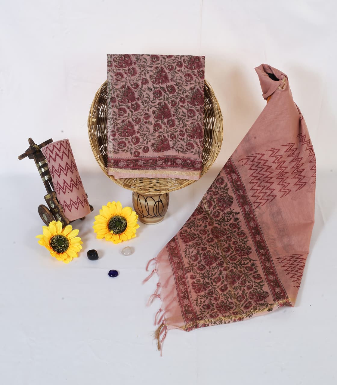 Chanderi Silk Hand Block Print Suit Material | Gerua Jaal – Rust Floral Jaal | Rust & Maroon | Zari Border Dupatta | Wholesale Suit Material 1404NiFsQsnUXfyA-4BQiQo9_NxaatJeU_s0