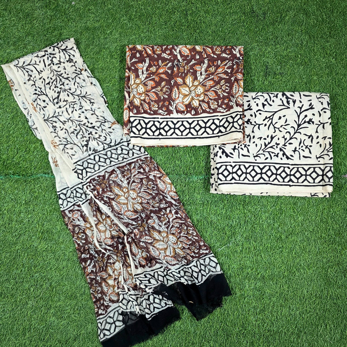 Gulnaar Brown Floral Black Border Hand Block Print Cotton Suit with Chiffon Dupatta – Unstitched 3 Piece Suit Material 15IGvn2mACiXTsdke-6qibzF9S3U6oxwC_w2000