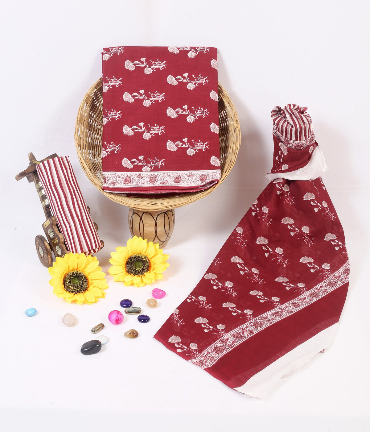 Hand Block Print Cotton Suit Material with Mulmul Dupatta | Laal Kamal Buti – Maroon Lotus Buti | Maroon & White | Wholesale Suit Material 18L3wfgUfFodGBrFasrwqVxlg6ah5MDHY_w2000