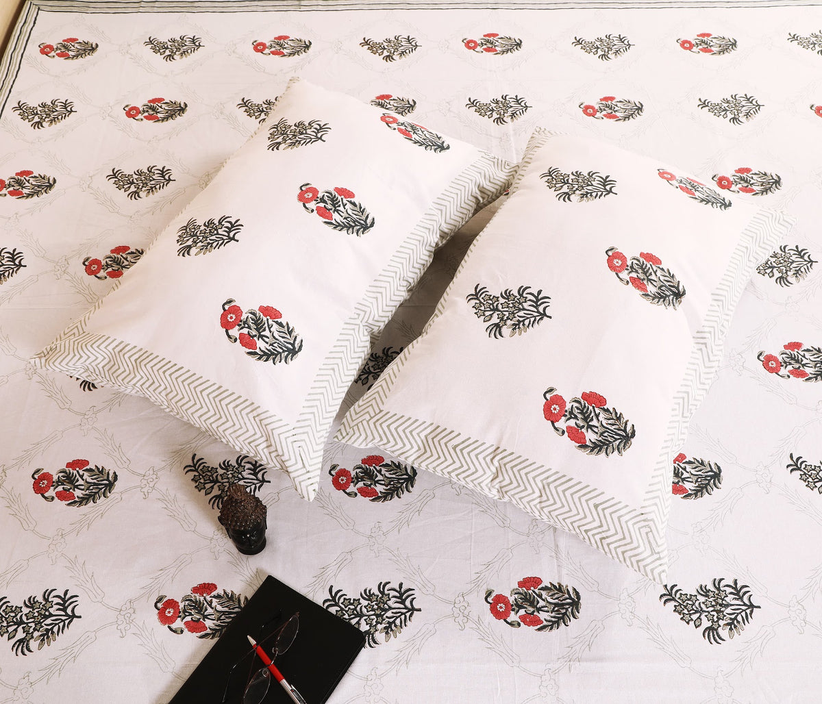 Gulnar Buta hand block printed Murugan cotton double bedsheet 95x108 with 2 pillow covers – red and black – wholesale Jaipur – view 2