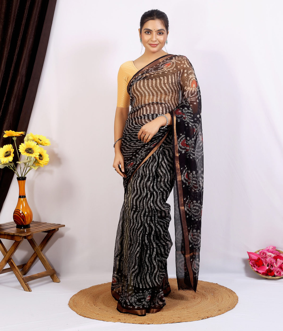 Black Brown Wave Dabu Kota Doria dabu hand block print saree with blouse – black and brown – wholesale Jaipur – view 5