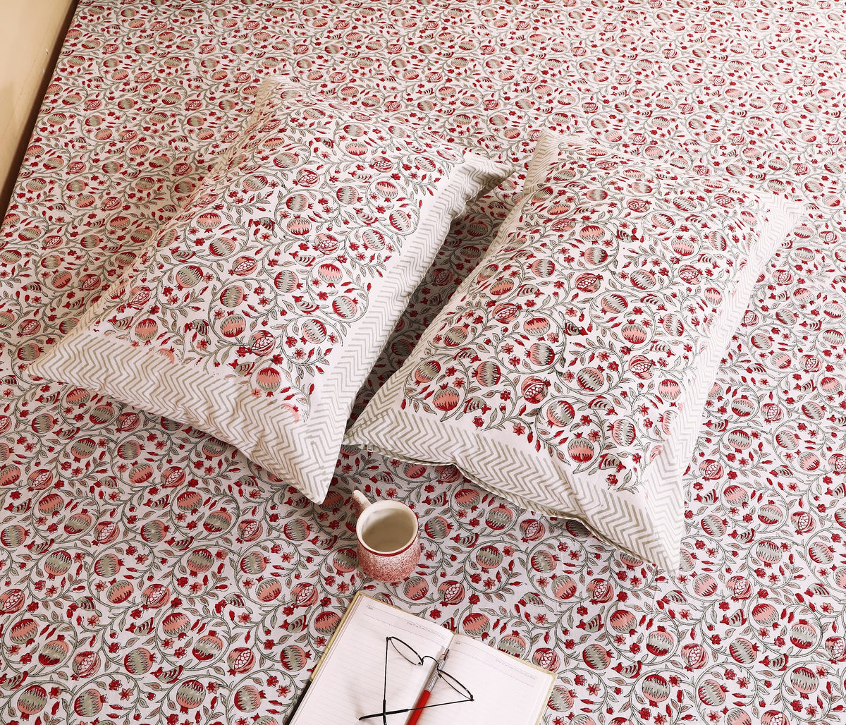 Gulabi Jaal hand block printed Murugan cotton double bedsheet 95x108 with 2 pillow covers – pink and red – wholesale Jaipur – view 4