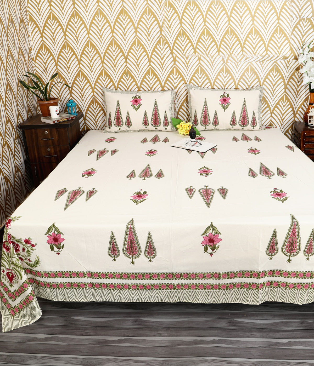 Prakriti Yuvraj Maroon Cypress Pink Flower Pure Cotton King Size Bedsheet 108x108 with 2 Pillow Covers Bedsheet 1FCCeBd4NBxZomkjyuKjIVv3gZ2ZVyN4w_w2000