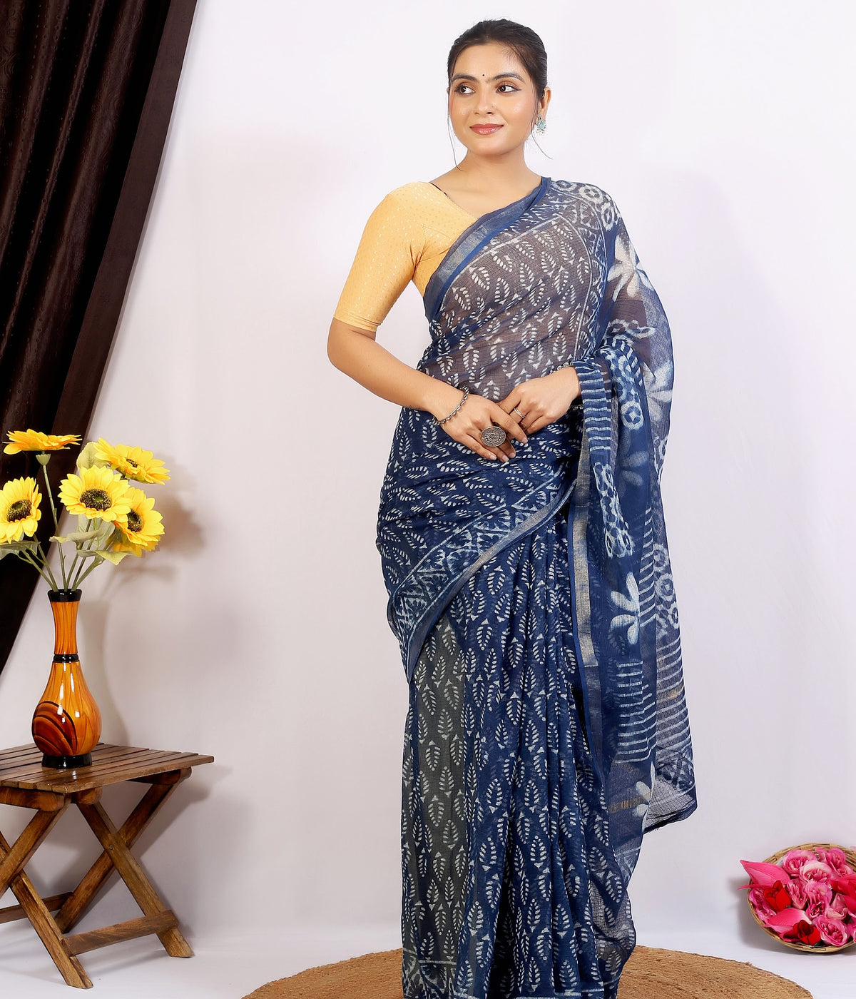 Indigo Floral Dabu Kota Doria dabu hand block print saree with blouse – indigo blue – wholesale Jaipur – view 6