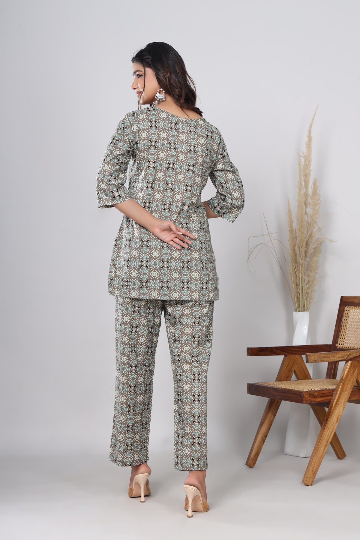 Printed Cotton Co-ord Set – Top & Pant – Grey Geometric (Make to Order) Ready to Wear 1GP3etqg_YQVKUcBEPfxW8sqxcKLjrnZp_w2000