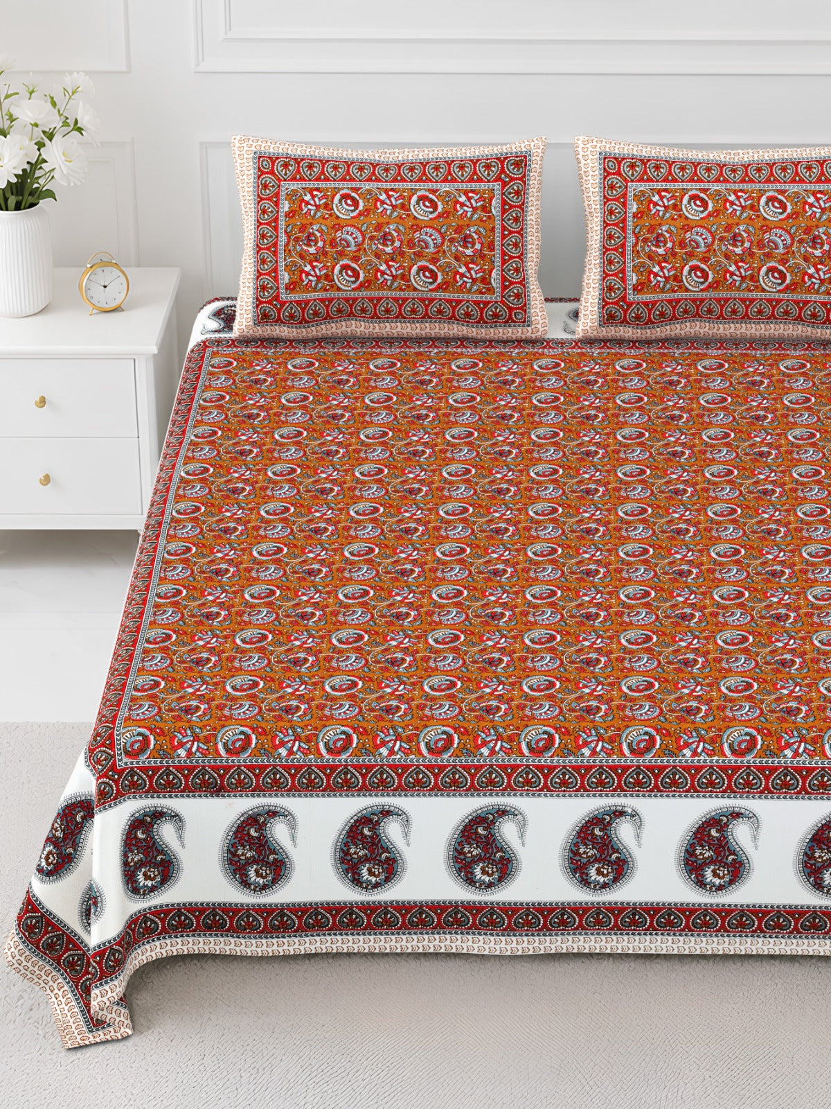 Elite Orange Paisley Border Cotton Double Bedsheet 90x108 with 2 Pillow Covers Bedsheet 1HG2598yCD3oPhZE7_pPS9kz7ZaiBvuF__w2000