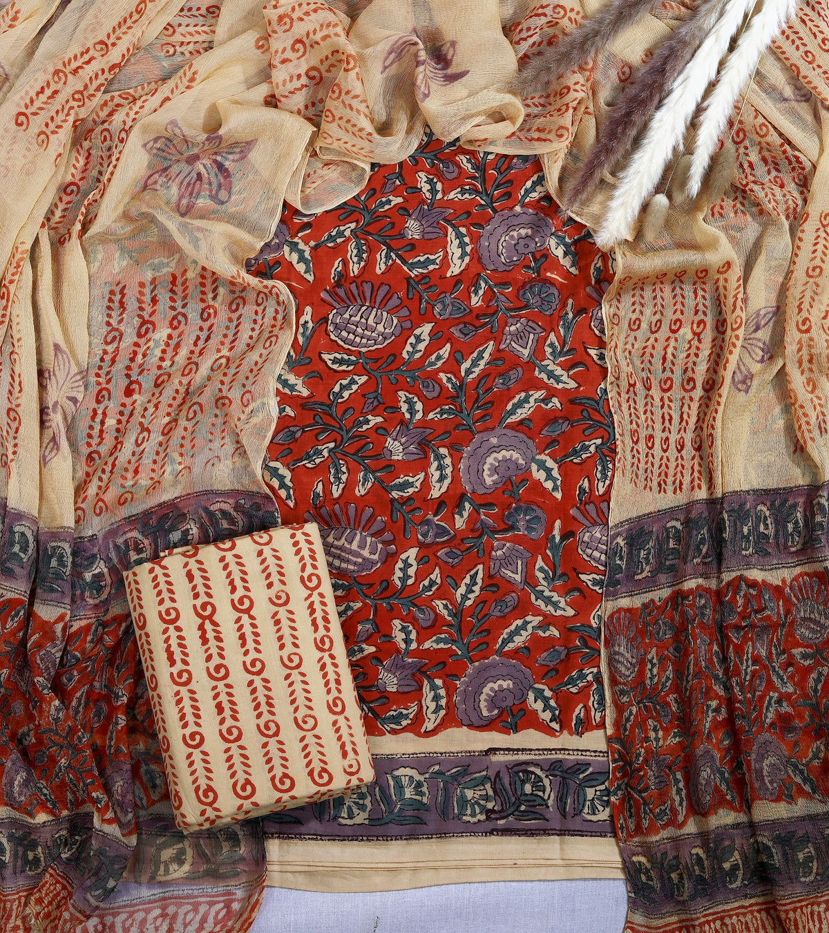 Gulnaar Rust Red Floral Hand Block Print Cotton Suit with Chiffon Dupatta – Unstitched 3 Piece Suit Material 1HuinTt1KQddS0XgjivtS75Sehv4FDmvr_w2000