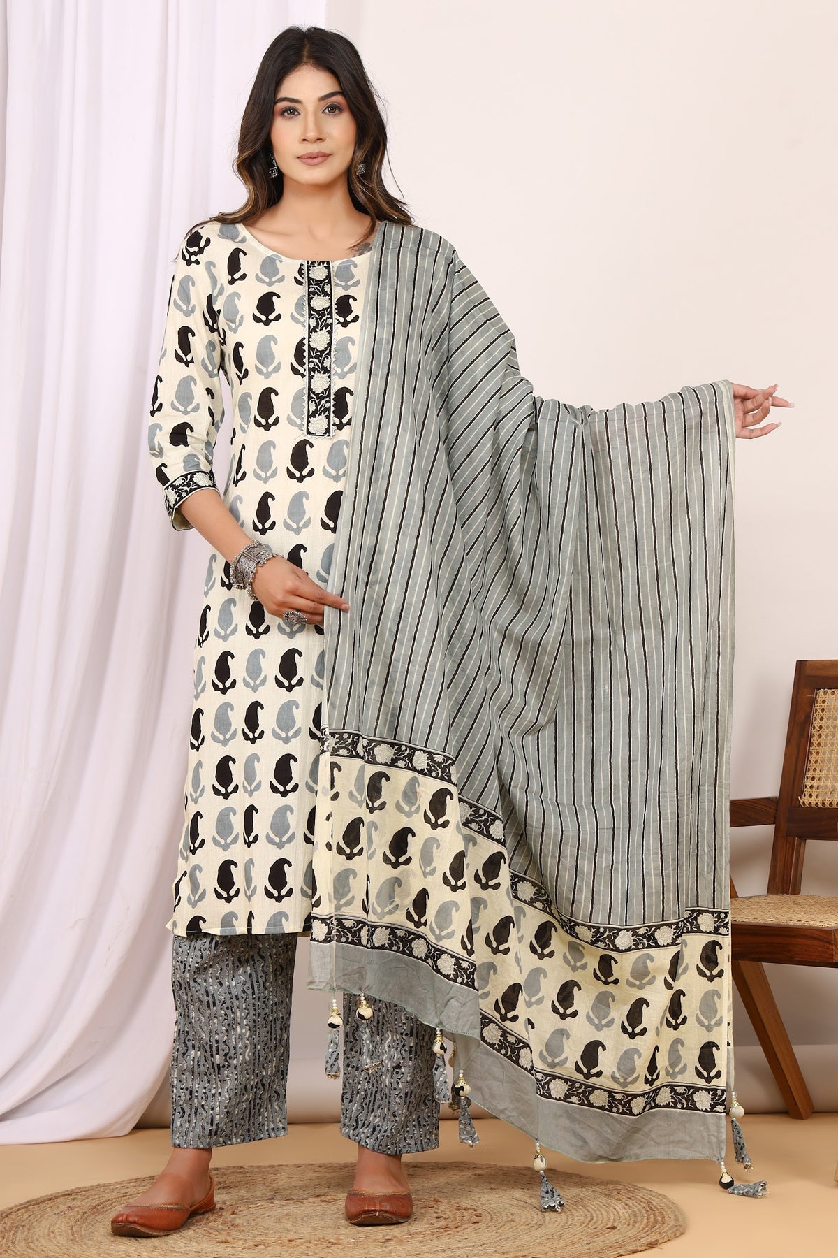 Cream Black Paisley kurta pant dupatta set – make to order wholesale