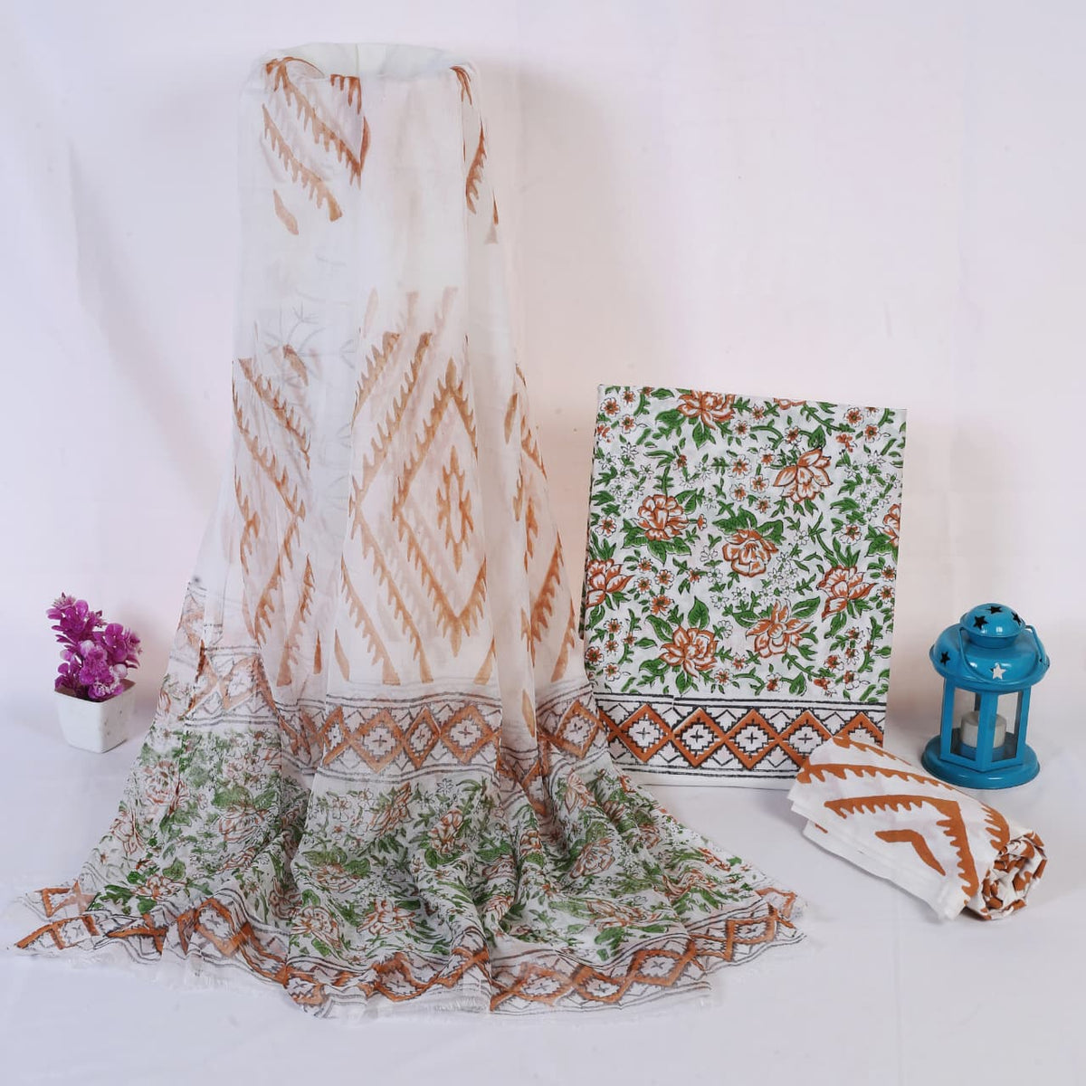 Peach Ikat Diamond Hand Block Print Cotton Suit with Chiffon Dupatta – Unstitched 3 Piece Suit Material 1JZIhsFCnBO52-28I8jnPUoo6xRXZ6itQ_w2000
