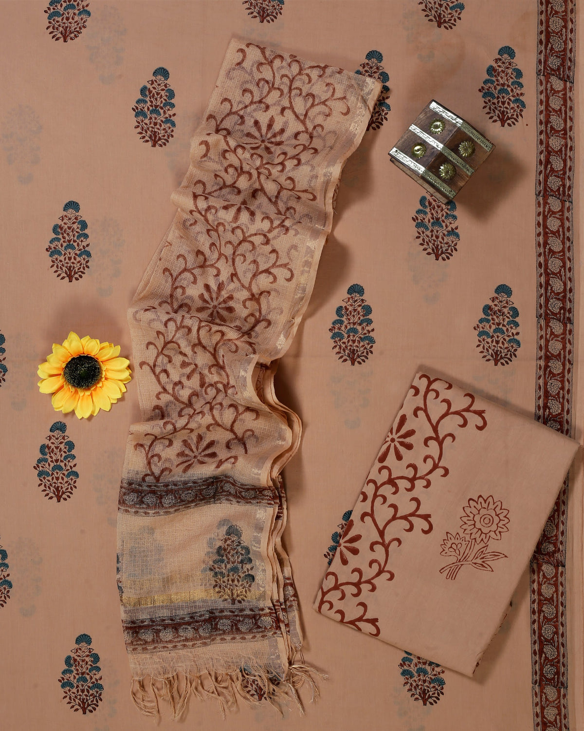 Rangeen Peach Floral Bel Hand Block Print Cotton Suit with Kota Doria Dupatta – Unstitched 3 Piece Suit Material 1JqWgbUA9qgEBA5HPN-2hkdCDwEZXgDrg_w2000