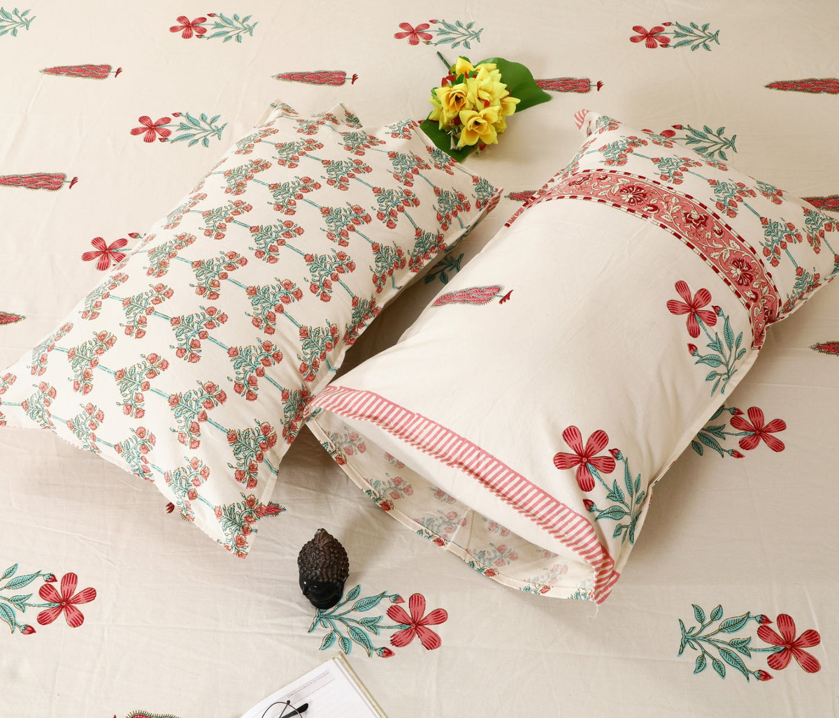 Prakriti Yuvraj Pink Floral Border Buti Pure Cotton King Size Bedsheet 108x108 with 2 Pillow Covers Bedsheet 1LuPM4faEUOsBM72uNaWCVzYRBHh1UtDQ_w2000