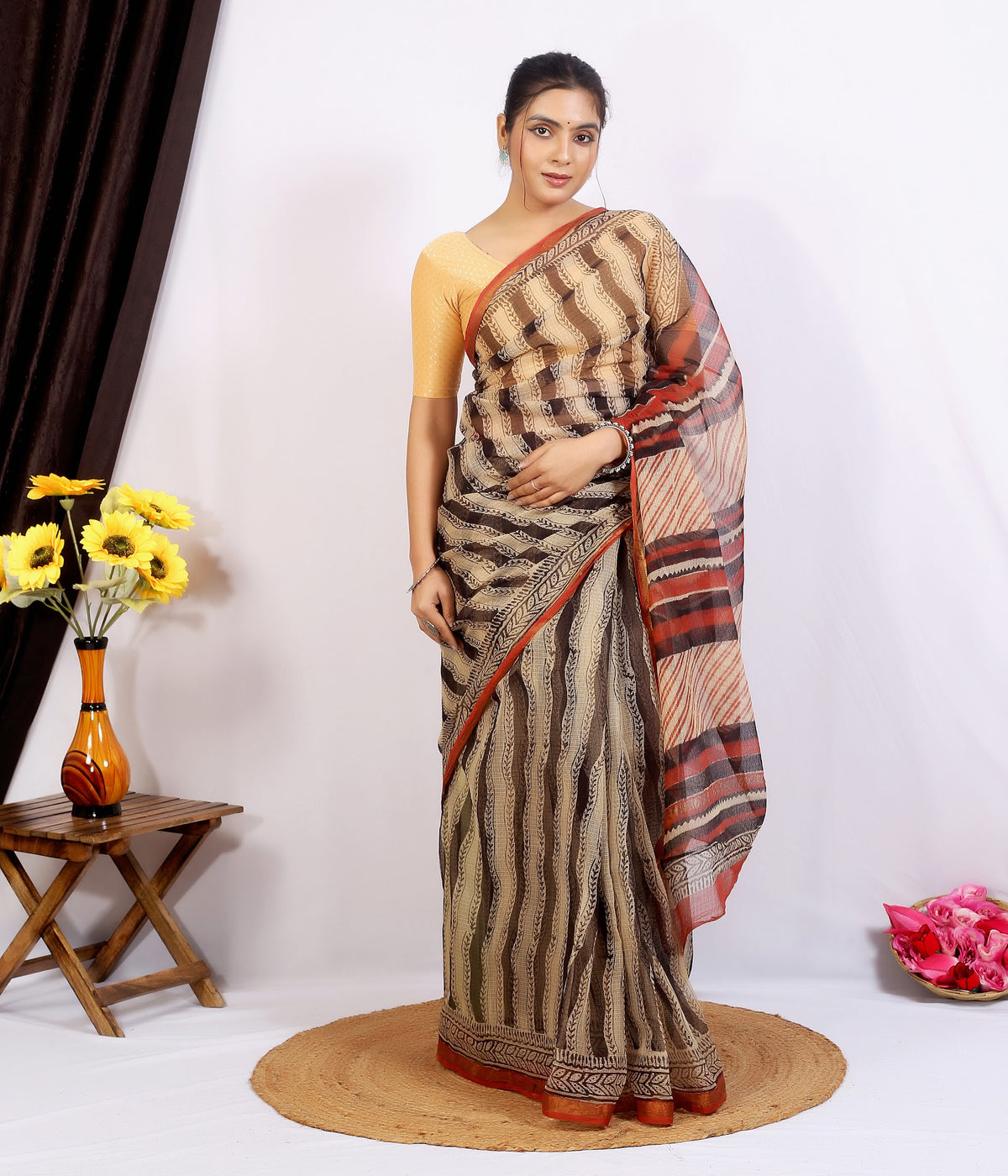 Beige Stripe Bagru Kota Doria bagru hand block print saree with blouse – beige and brown – wholesale Jaipur – view 5