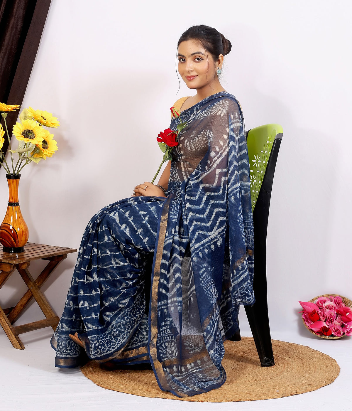 Indigo Zigzag Dabu Kota Doria dabu hand block print saree with blouse – indigo blue – wholesale Jaipur – view 3