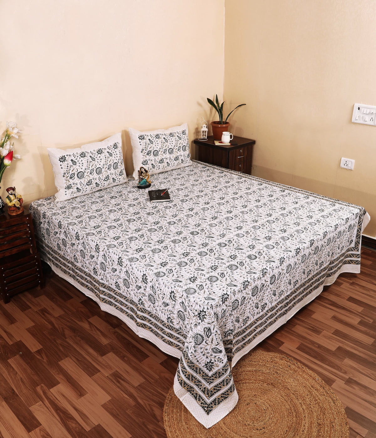 Grey Dense Jaal hand block printed Murugan cotton double bedsheet 95x108 with 2 pillow covers – grey – wholesale Jaipur