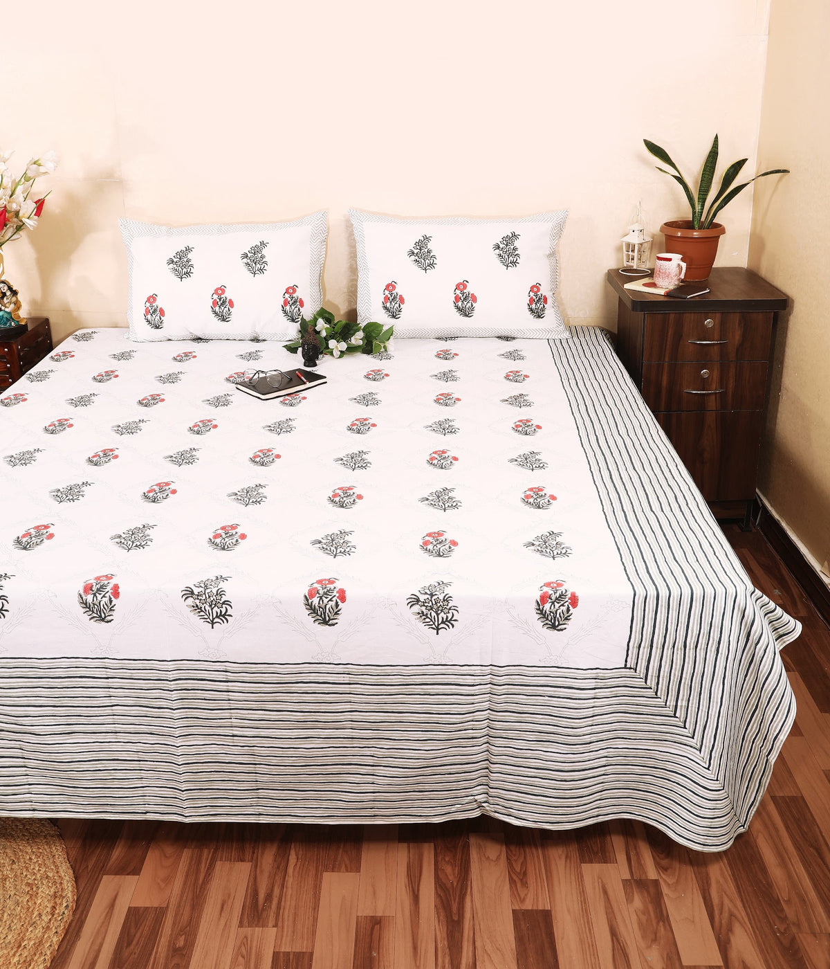 Lal Booti Stripe Border hand block printed Murugan cotton double bedsheet 95x108 with 2 pillow covers – red and grey – wholesale Jaipur