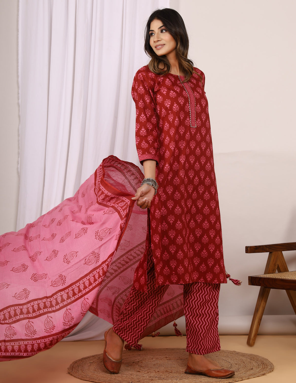 Printed Cotton Kurta Set with Pant & Dupatta – Red Buta Pink Dupatta (Make to Order) Ready to Wear 1U4SOm1CySML9zyO0cIO8MU7k3bNYRb-C_w2000