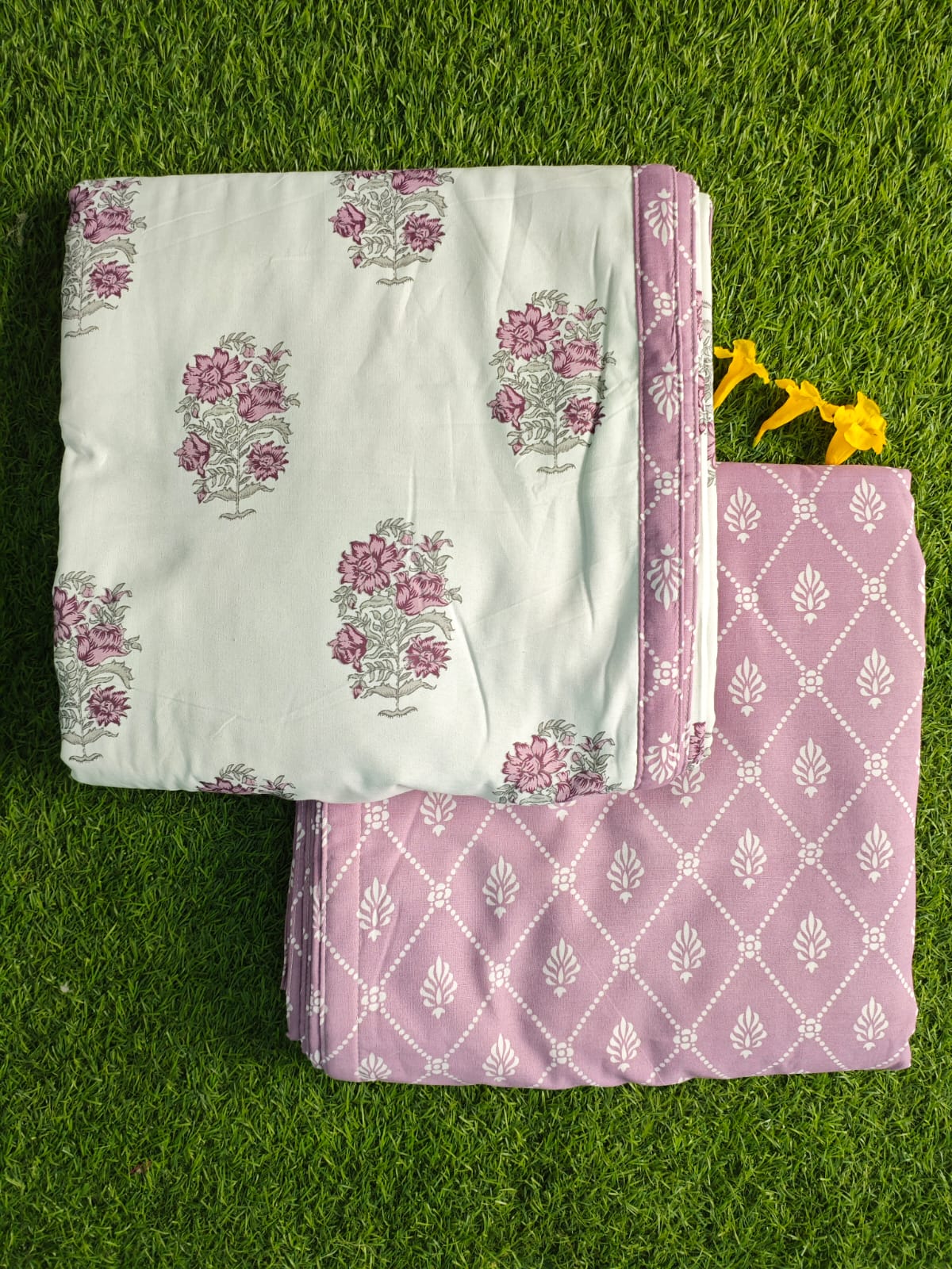 Lilac Rose Buta Reversible Single Bed Dohar Set of Two 58 by 87 Inch Dohar 1WL0cb6rivIKAm2y_sWiJB4V0cwnJvKeH_w2000