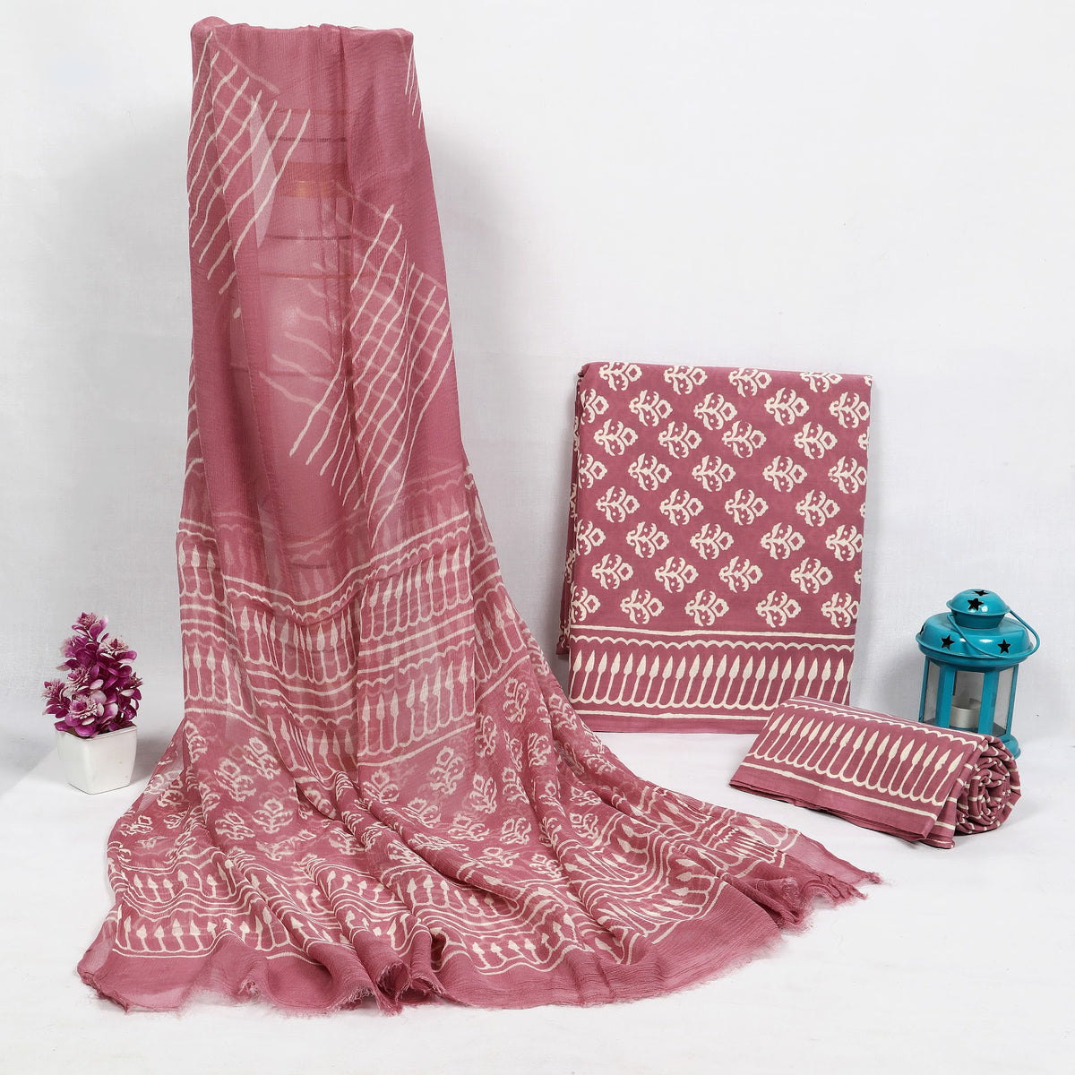 Gulnaar Mauve Buta Hand Block Print Cotton Suit with Chiffon Dupatta – Unstitched 3 Piece Suit Material 1ZKlUm629Mb1V0VKiRWuzCIS2hmGvKo4j_w2000