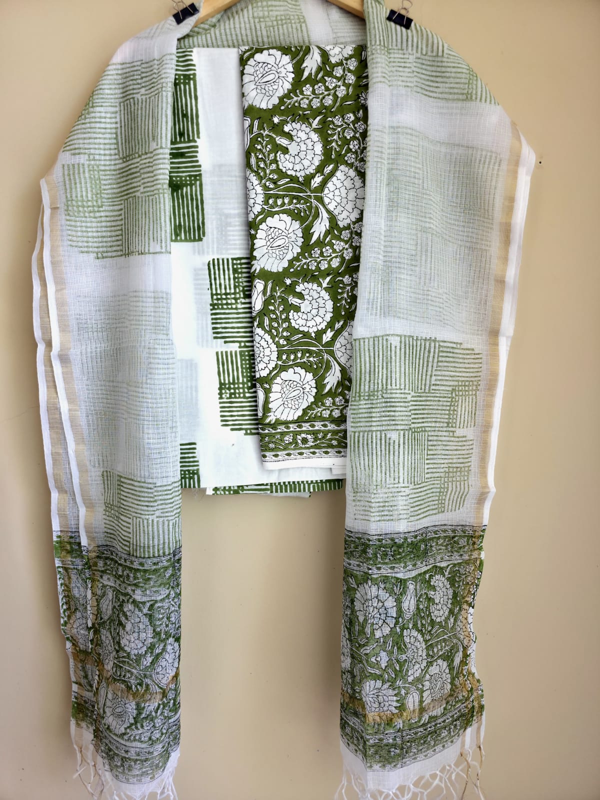 Olive Green Floral Hand Block Print Cotton Suit with Kota Doria Zari Dupatta – Unstitched 3 Piece Suit Material 1Zu5kcCr3FVKqHfn-Gwm8uSHOs6M_Ns61_w2000