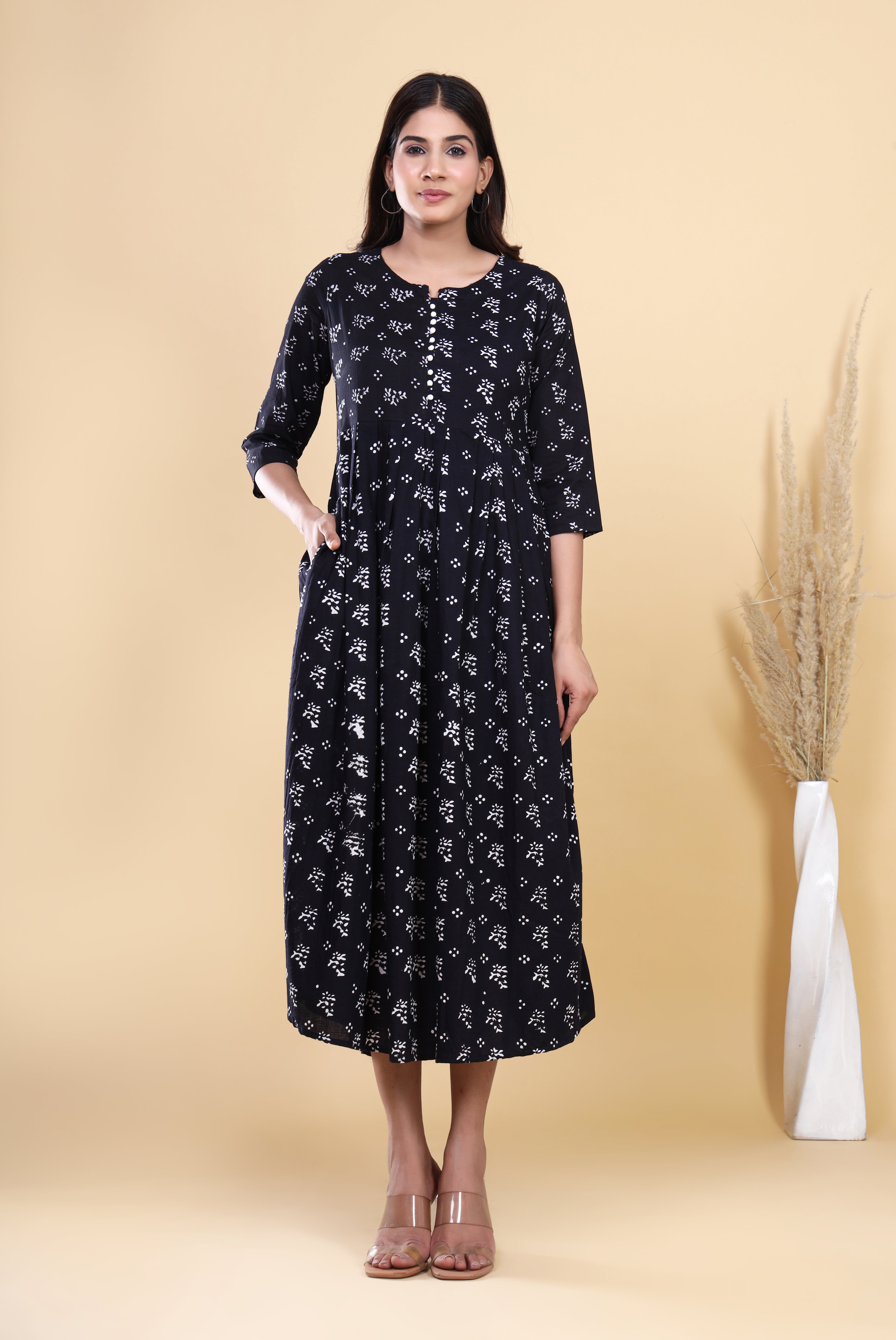 Jaipuri HandBlock Printed Cotton Long Kurti: Booti Design in Black and White with Handy Pocket