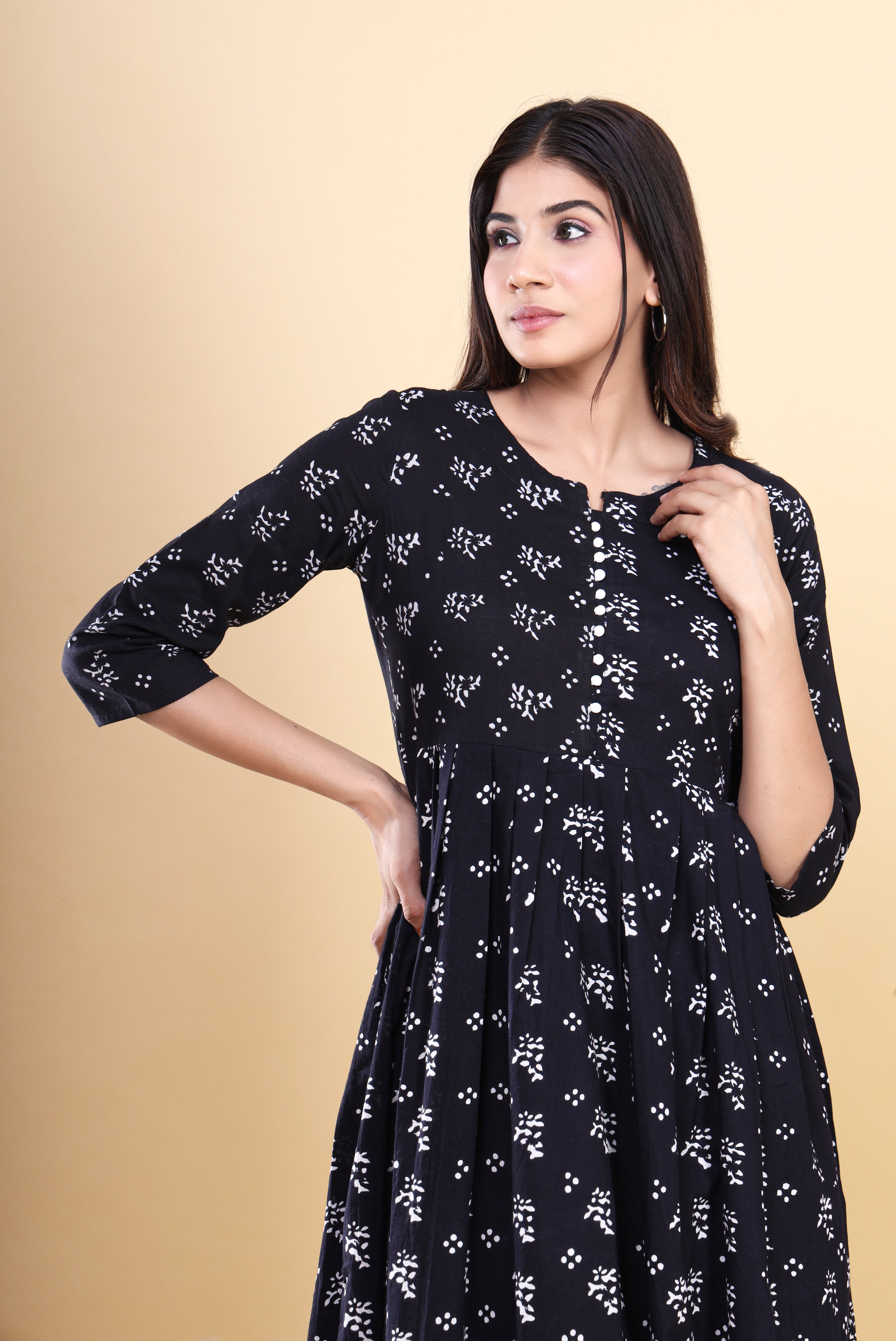 Jaipuri HandBlock Printed Cotton Long Kurti: Booti Design in Black and White with Handy Pocket