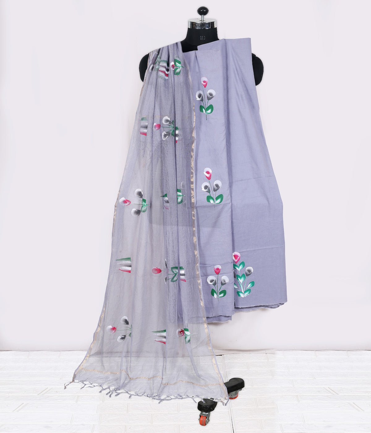 Rangeen Grey Painted Floral Hand Block Print Cotton Suit with Hand-Painted Kota Doria Dupatta – Unstitched 3 Piece Suit Material 1_TWPQoRpj67Q2wL31as8OQ7N8sidIYnm_w2000