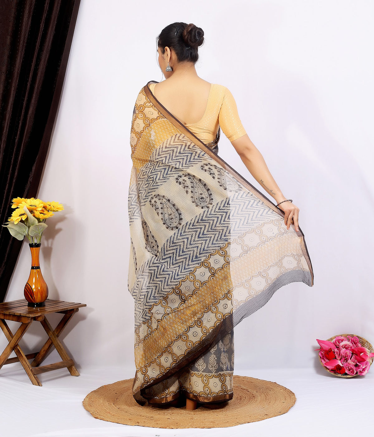 Grey Beige Dabu Buta Kota Doria Hand Block Print Saree with Blouse Saree 1b2HyqXe4TGSCRsVcxR-JkpfM7iqlLMTk_w2000