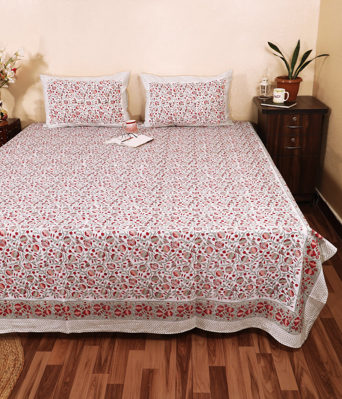 Gulabi Jaal hand block printed Murugan cotton double bedsheet 95x108 with 2 pillow covers – pink and red – wholesale Jaipur