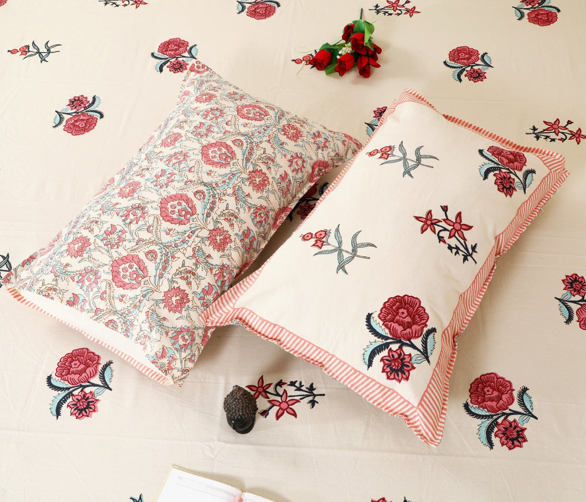 Prakriti Yuvraj Red Rose Pink Border Pure Cotton King Size Bedsheet 108x108 with 2 Pillow Covers Bedsheet 1bZaMzgmPB6kKtgTN1gLXWY8Nf4BSu20t_w2000