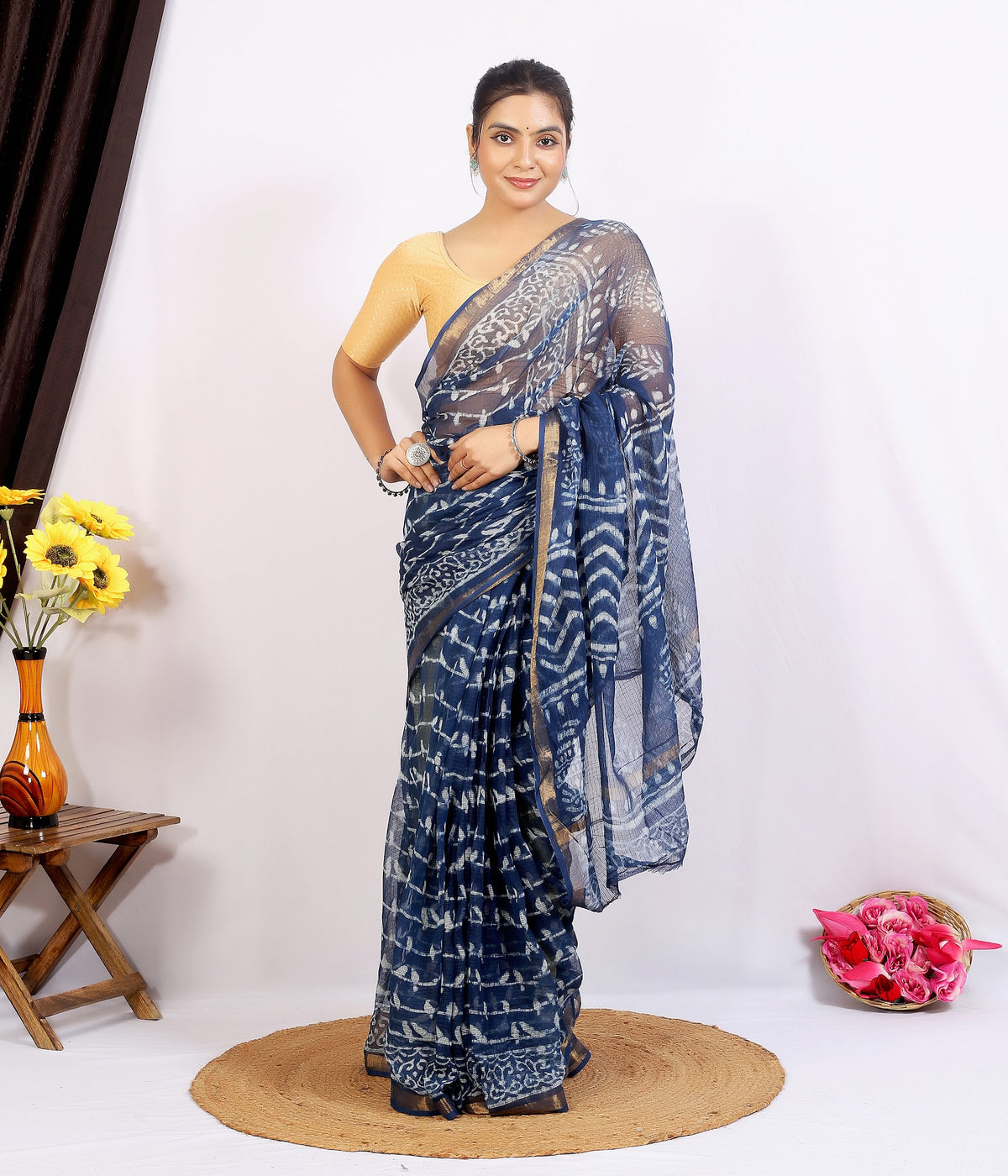 Indigo Zigzag Dabu Kota Doria dabu hand block print saree with blouse – indigo blue – wholesale Jaipur – view 5