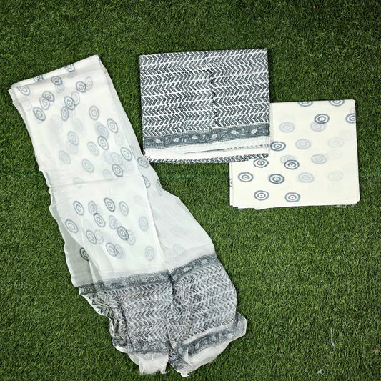 Gulnaar Grey Chevron Ivory Hand Block Print Cotton Suit with Chiffon Dupatta – Unstitched 3 Piece Suit Material 1epbl5dsXfvLo10_1yAcY96Ff_aZa2Da1_w2000