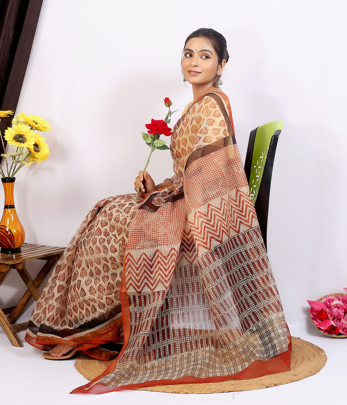 Peach Kairi Bagru Kota Doria bagru hand block print saree with blouse – peach and rust – wholesale Jaipur – view 2