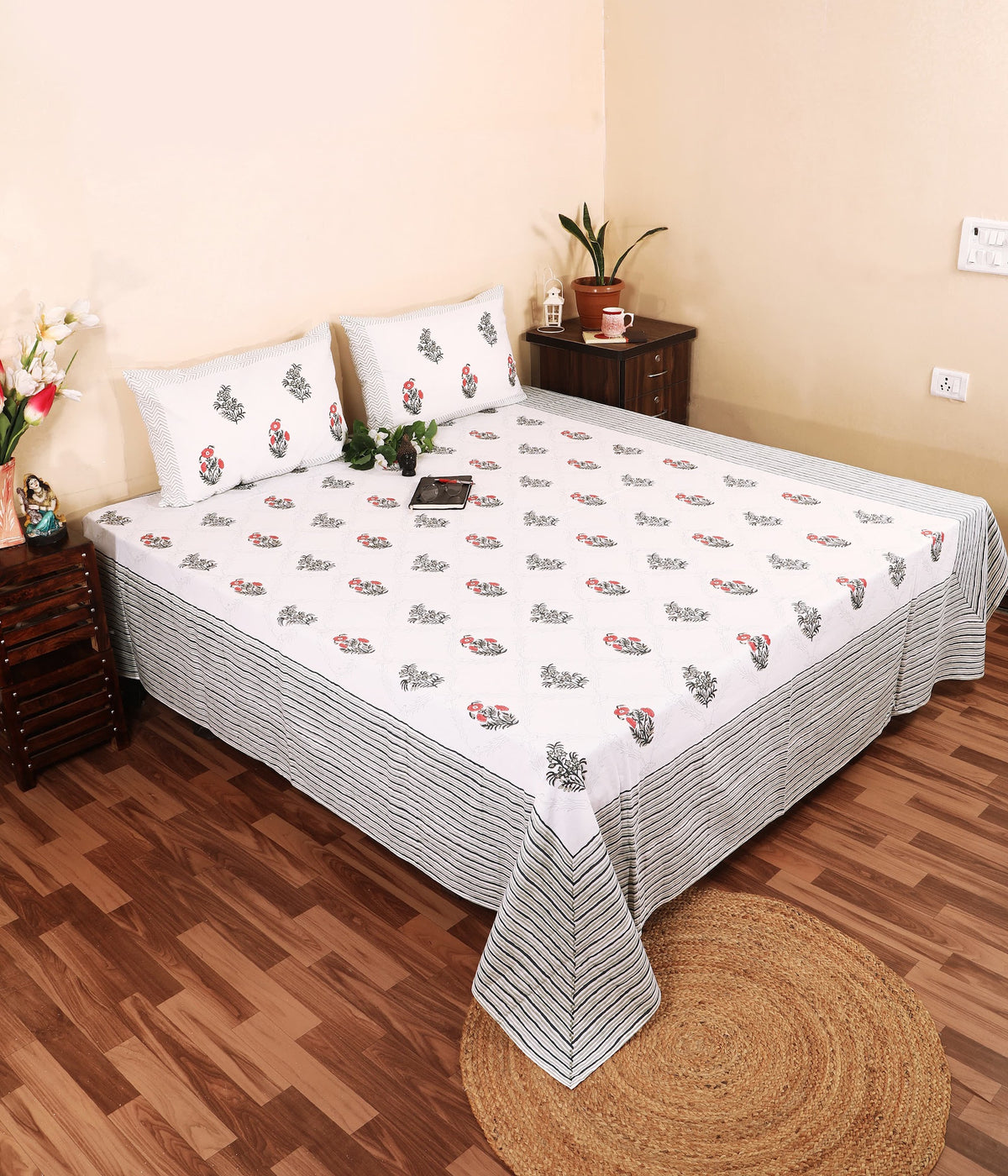 Lal Booti Stripe Border hand block printed Murugan cotton double bedsheet 95x108 with 2 pillow covers – red and grey – wholesale Jaipur – view 2