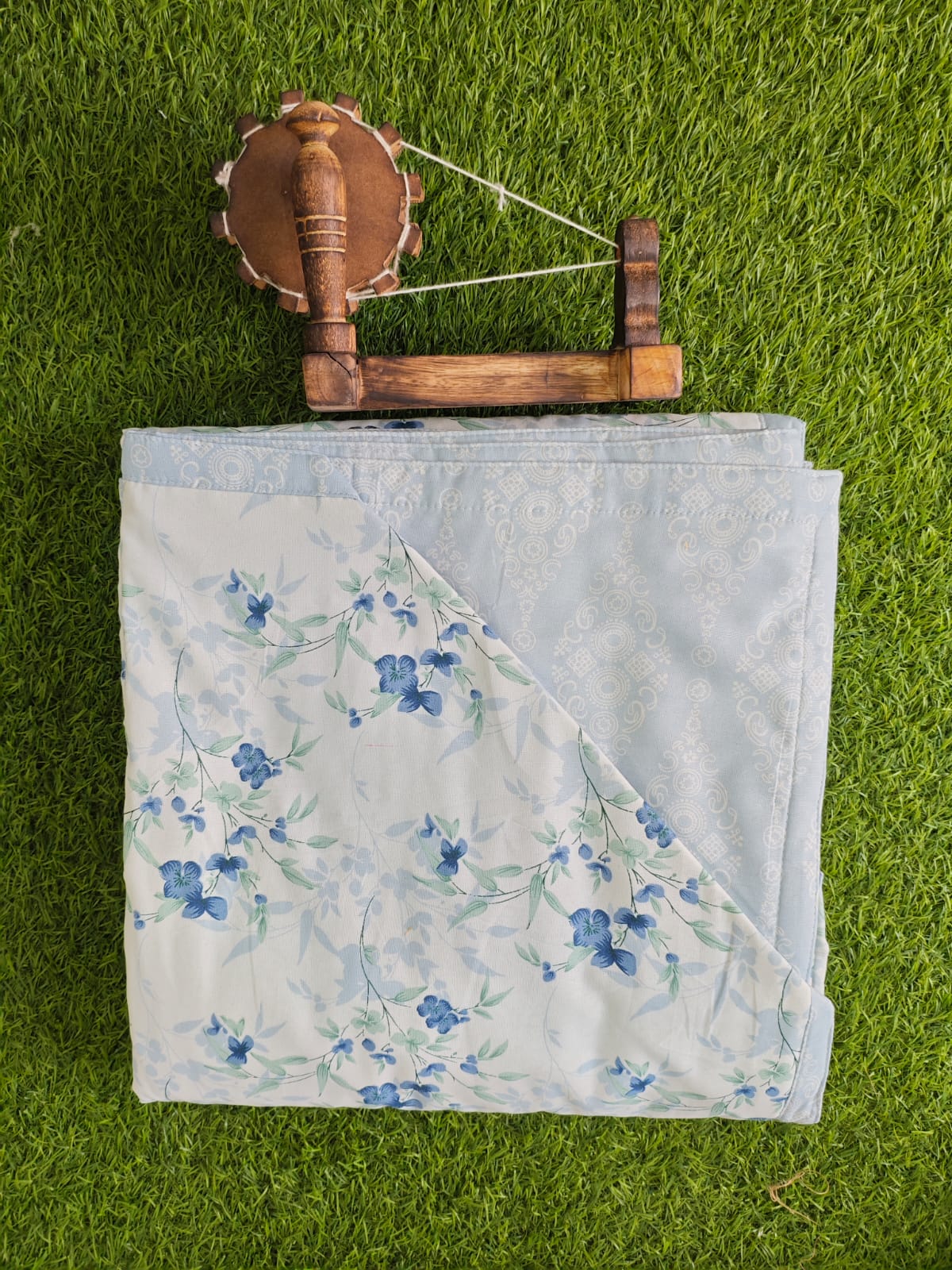 Blue Floral Sprig Reversible Double Bed Dohar 90x100 – Styler Collection Dohar 1hwK9GoZDiLRc6CwyrOvxsSoRKBIOafJN_w2000