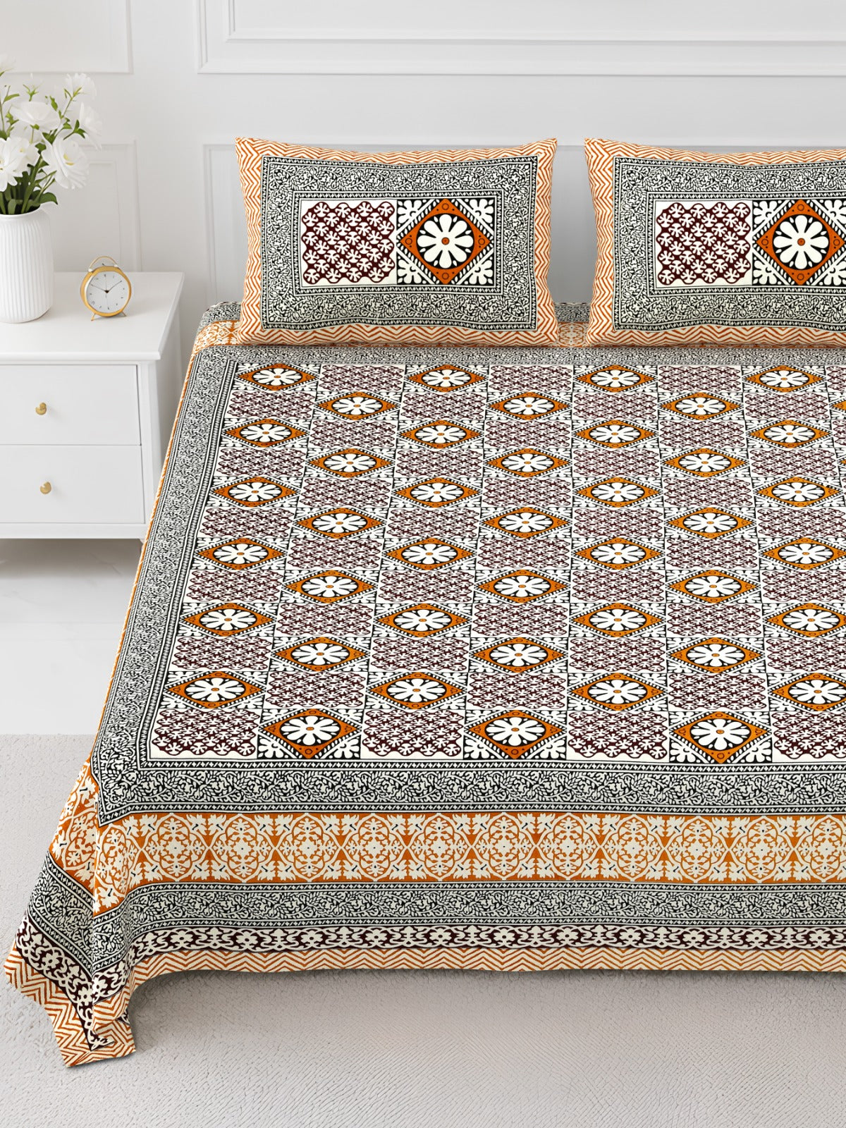 Elite Beige Diamond Medallion Cotton Double Bedsheet 90x108 with 2 Pillow Covers Bedsheet 1jgdUwqf4iq30tIXnIpChTsSPoiAx1Ufy_w2000