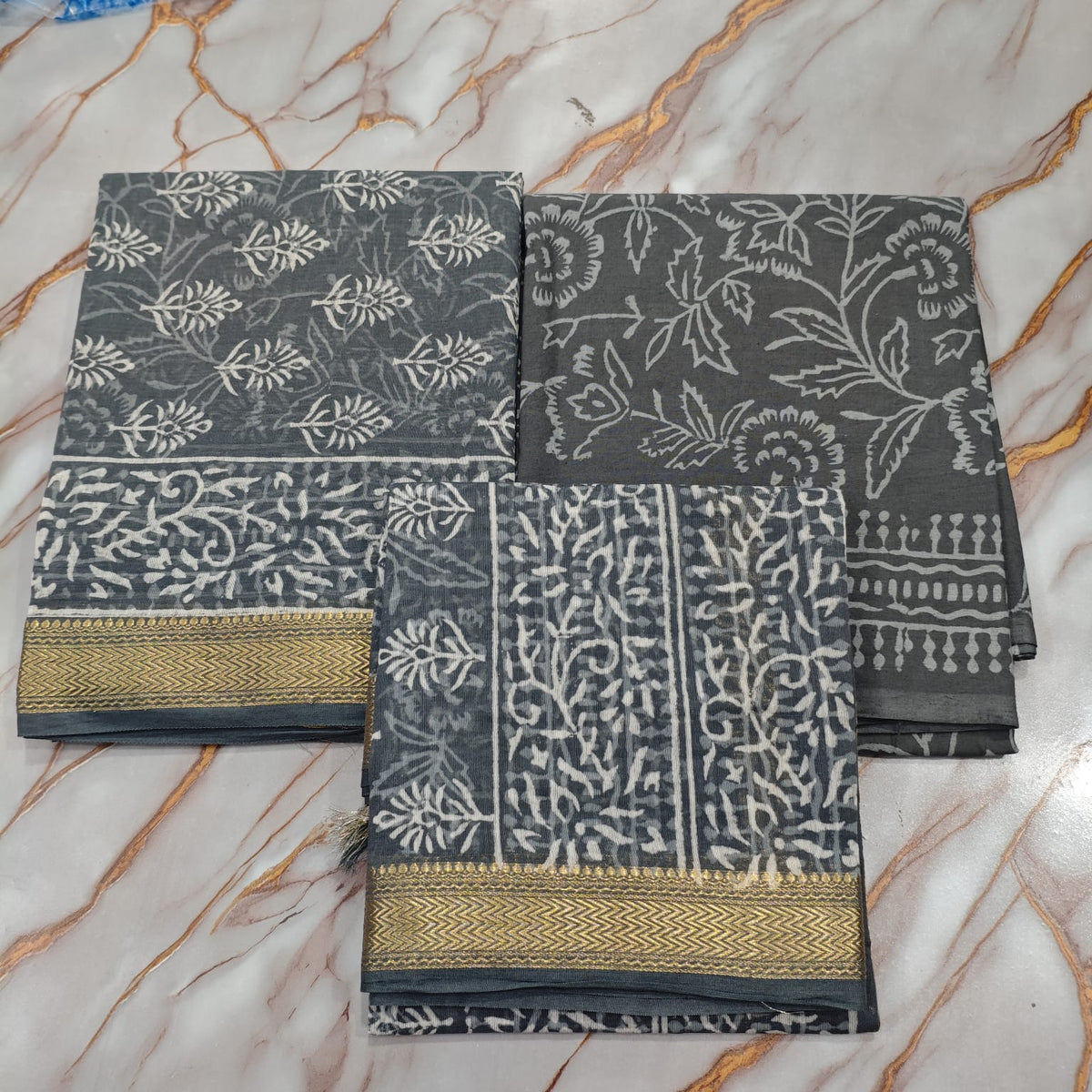 Maheshwari Silk Hand Block Print Suit Material | Dhuani Bel – Smoke Grey Vine | Charcoal Grey & White | Golden Zari Border | Wholesale Suit Material 1mKa9WnZ4oVNaDmrnSwSav945RAKWaQ6K_s0