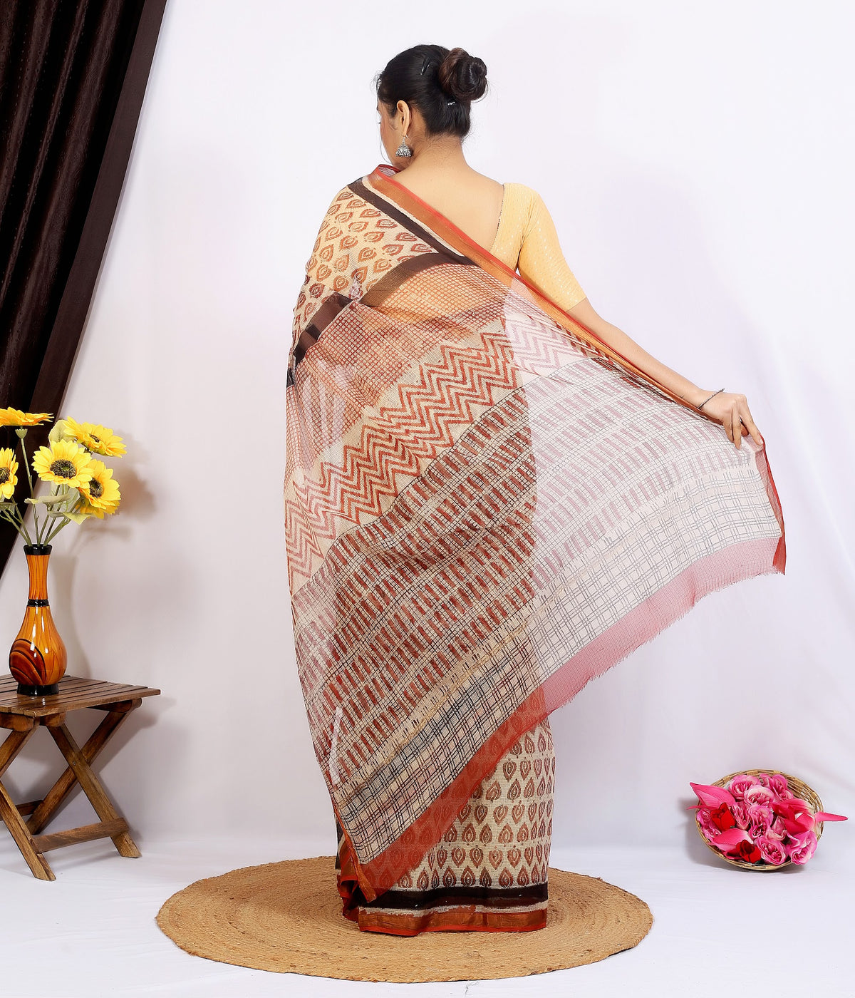 Peach Kairi Bagru Kota Doria bagru hand block print saree with blouse – peach and rust – wholesale Jaipur – view 4