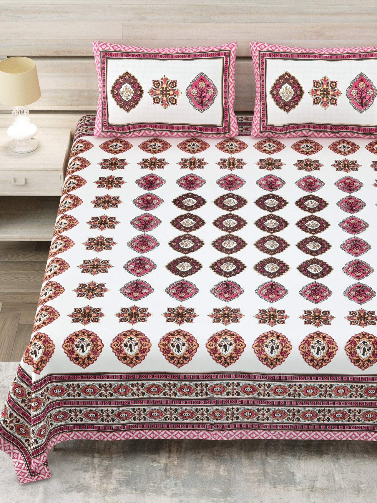 Avantika Pink Geometric Cotton Super King Bedsheet 108x108 with 2 Pillow Covers Bedsheet 1meBvBIxwUeEouyC8Q_GPuFUwHP6v1daq_w2000