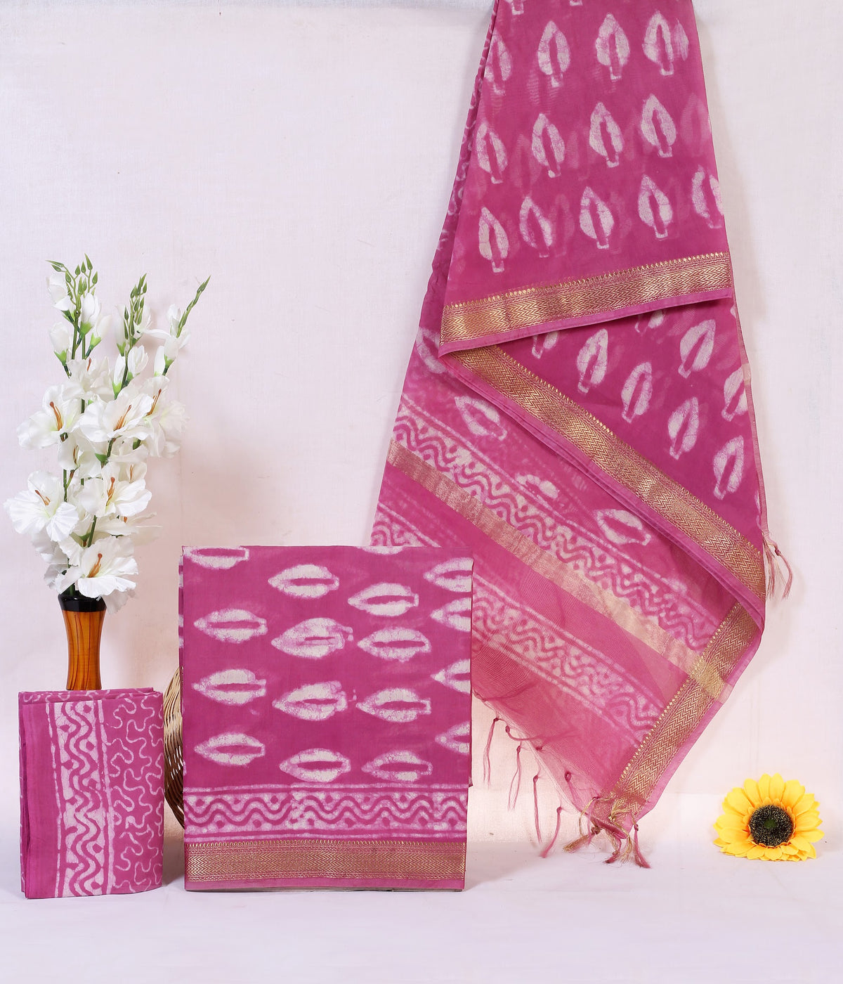 Maheshwari Silk Hand Block Print Suit Material | Rani Kairi – Magenta Paisley | Magenta Pink | Golden Zari Border | Wholesale Suit Material 1n_e-PBEQiXqoB91gECP_BgA-xlcWHmZe_w2000