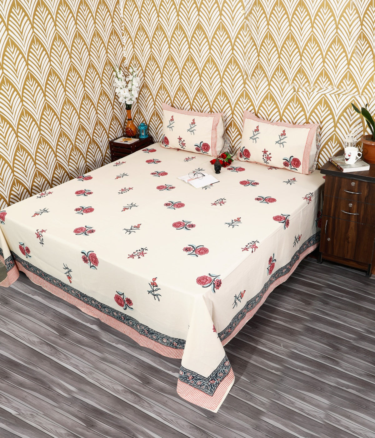 Prakriti Yuvraj Red Rose Pink Border Pure Cotton King Size Bedsheet 108x108 with 2 Pillow Covers Bedsheet 1oXxr7yZJnmmORWNnB59XzvPbzfCC3viJ_w2000