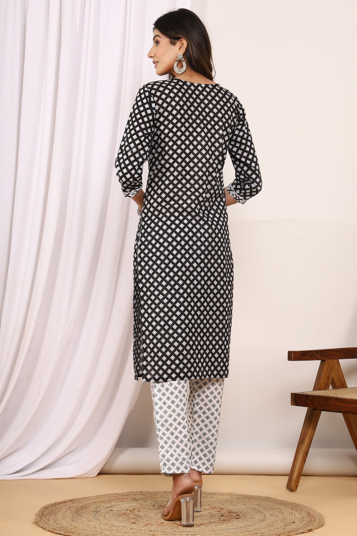 Black White Mini Buta kurta pant dupatta set – make to order wholesale – view 6