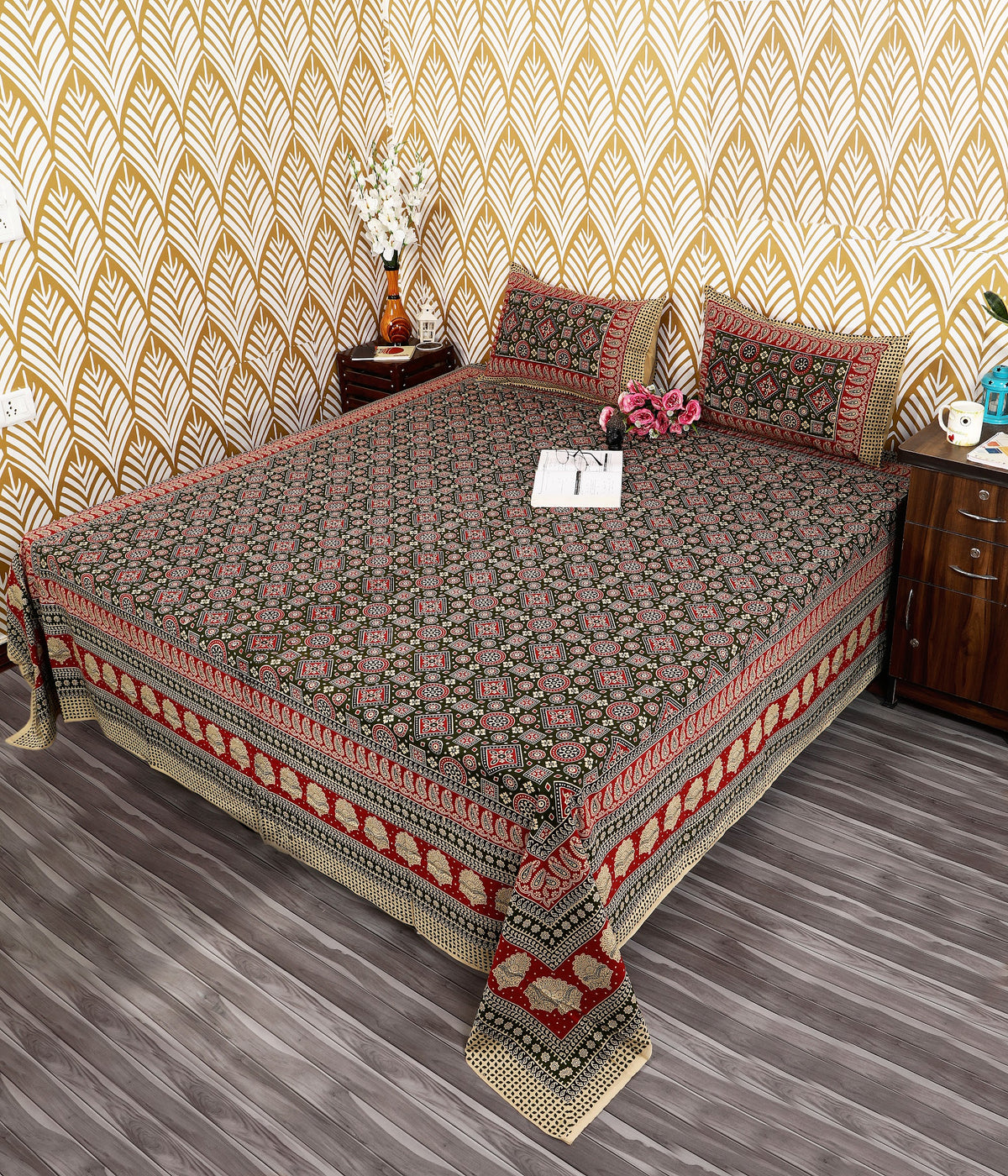 Bagru Mahal Black Red Ajrakh Cotton King Size Bedsheet 108x108 with 2 Pillow Covers Bedsheet 1sOD0e9LScebpBD5jXzehmziJJjMJTYw2_w2000
