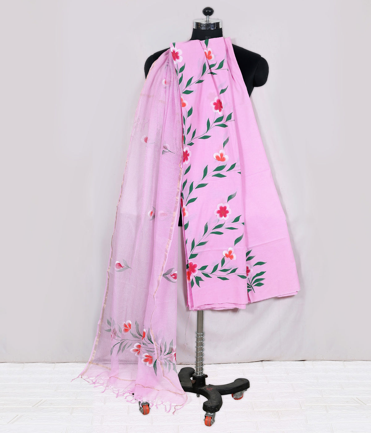 Rangeen Pink Painted Floral Hand Block Print Cotton Suit with Hand-Painted Kota Doria Dupatta – Unstitched 3 Piece Suit Material 1u3C2uJ4ArN2y5J13qQI1GlboLortJDZ-_w2000