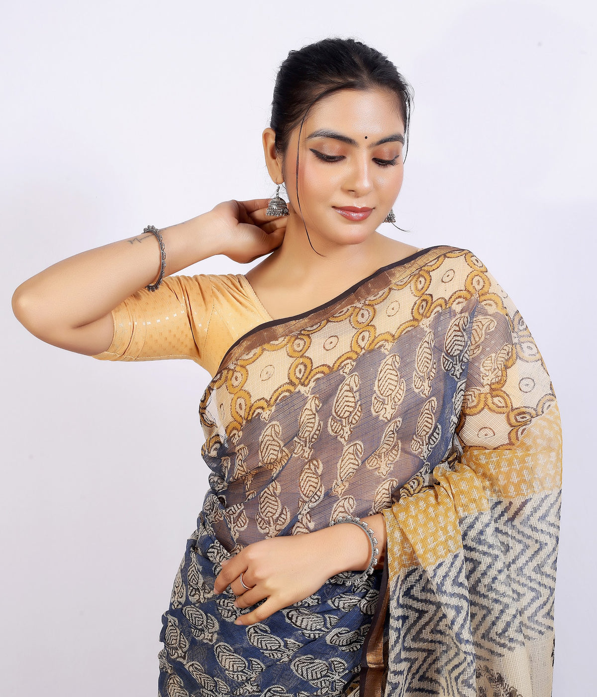 Grey Beige Dabu Buta Kota Doria Hand Block Print Saree with Blouse Saree 1us8vAErw4ZCTSr_l95PRd_7eljeyZqkY_w2000
